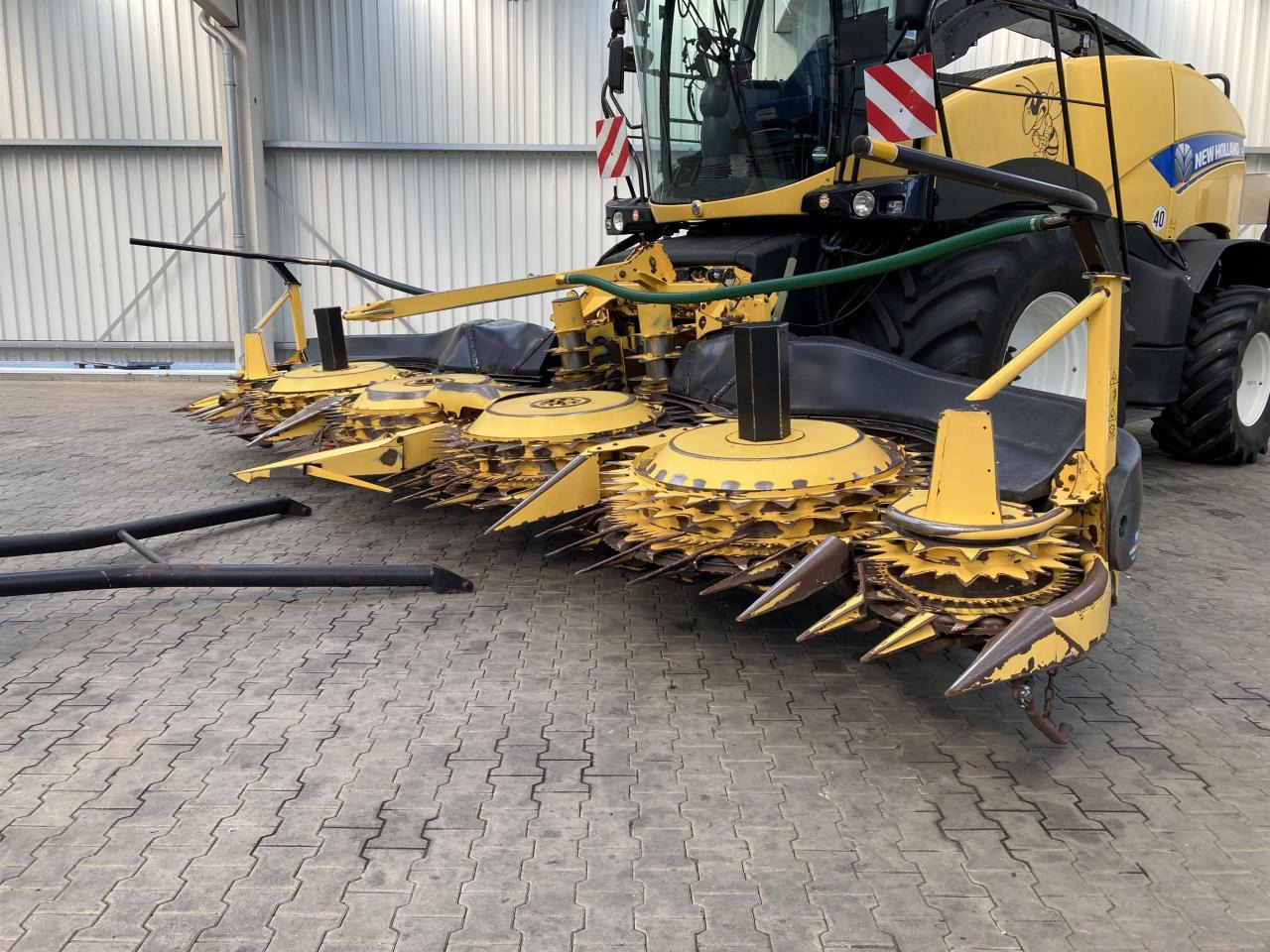 New Holland FR700 - Кормоуборочный комбайн: фото 3 New Holland FR700 - Кормоуборочный комбайн: фото 3