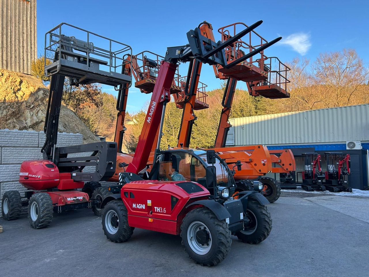 - Телескопический погрузчик: фото 1 - Телескопический погрузчик: фото 1