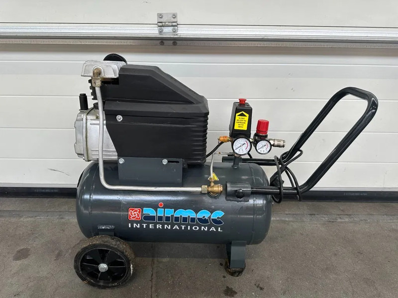 Airmec KA25200 C 2 PK 200 L / min 8 Bar Elektrische Zuigercompressor - Воздушный компрессор: фото 1 Airmec KA25200 C 2 PK 200 L / min 8 Bar Elektrische Zuigercompressor - Воздушный компрессор: фото 1