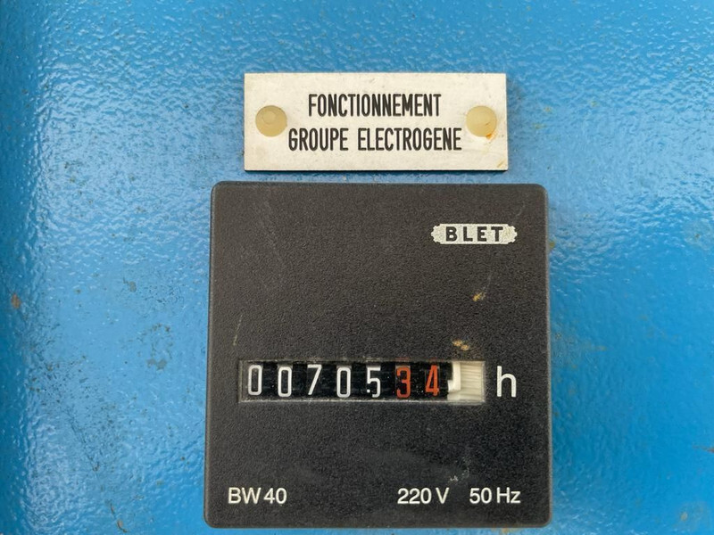 Cummins KTTA 19 G Leroy Somer 450 kVA Supersilent Mobiele generatorset op aanhanger - Электрогенератор: фото 5 Cummins KTTA 19 G Leroy Somer 450 kVA Supersilent Mobiele generatorset op aanhanger - Электрогенератор: фото 5