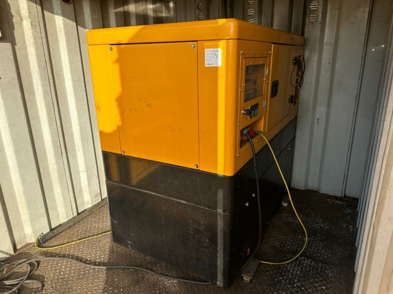 Himoinsa Lombardini LDW 1003 Mecc Alte Spa 9 kVA Supersilent generatorset in 8 ft container - Электрогенератор: фото 4 Himoinsa Lombardini LDW 1003 Mecc Alte Spa 9 kVA Supersilent generatorset in 8 ft container - Электрогенератор: фото 4