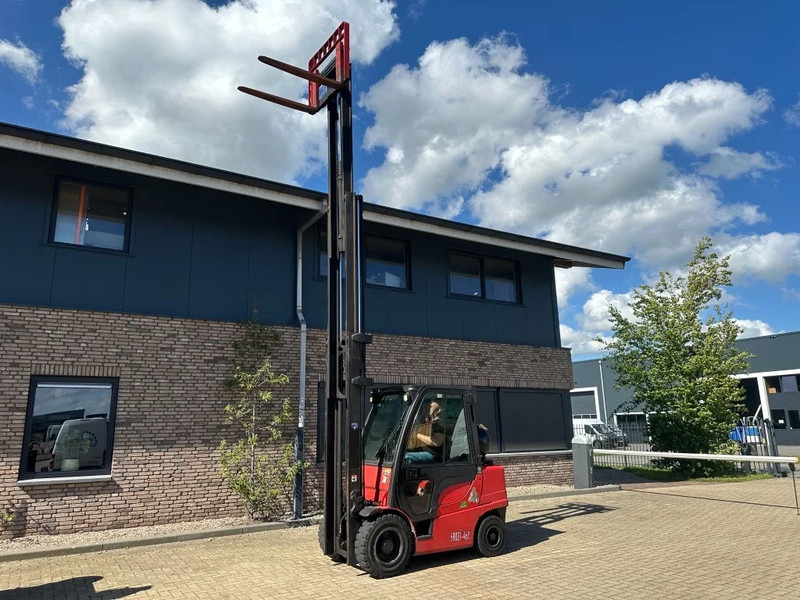 Hyster H3.0FT 3 ton Triplex Freelift Sideshift LPG Heftruck 2017 - Газовый погрузчик: фото 2 Hyster H3.0FT 3 ton Triplex Freelift Sideshift LPG Heftruck 2017 - Газовый погрузчик: фото 2