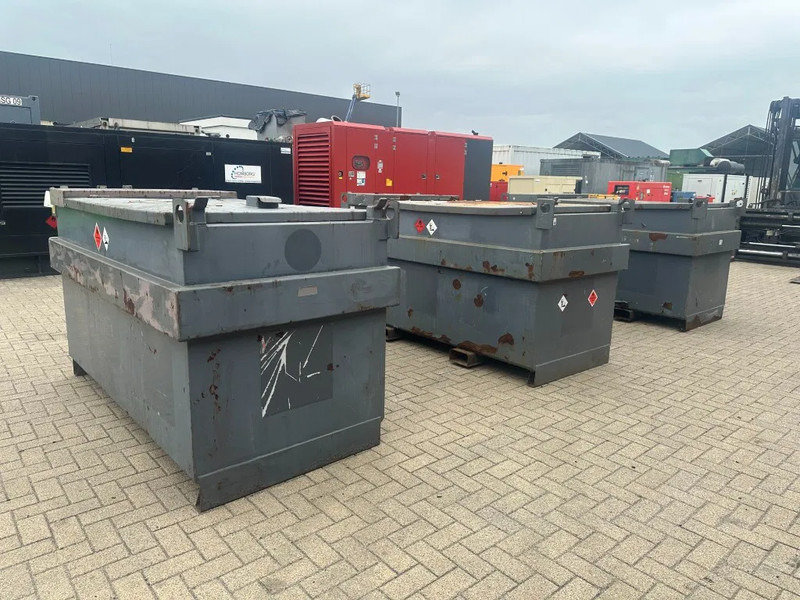 IBC Steenbergen Kiwa IBC 2000 liter dieseltank met handpomp Milieutank - Резервуар для хранения: фото 5 IBC Steenbergen Kiwa IBC 2000 liter dieseltank met handpomp Milieutank - Резервуар для хранения: фото 5