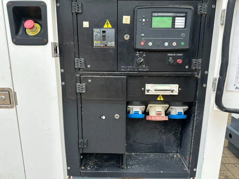 Iveco FPT F32 AM1A Leroy Somer 32 kVA Silent generatorset 28 hours ! - Электрогенератор: фото 2 Iveco FPT F32 AM1A Leroy Somer 32 kVA Silent generatorset 28 hours ! - Электрогенератор: фото 2