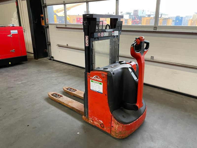 Linde D08 Stapelaar 1.8 ton 210 cm Hefhoogte Stapelaar - Штабелер: фото 2 Linde D08 Stapelaar 1.8 ton 210 cm Hefhoogte Stapelaar - Штабелер: фото 2