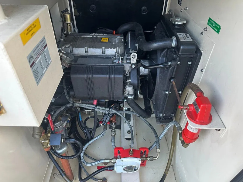 Lombardini LDW 1003 Mecc Alte Spa 7 kVA Supersilent noodstroom generatorset - Электрогенератор: фото 4 Lombardini LDW 1003 Mecc Alte Spa 7 kVA Supersilent noodstroom generatorset - Электрогенератор: фото 4