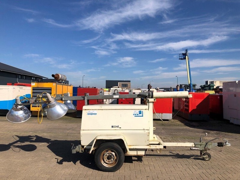 Terex Kubota Leroy Somer 7 kVA lichtmast aggregaat light tower - Осветительная мачта: фото 1 Terex Kubota Leroy Somer 7 kVA lichtmast aggregaat light tower - Осветительная мачта: фото 1
