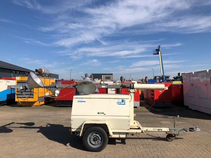 Terex Kubota Leroy Somer 7 kVA lichtmast aggregaat light tower - Осветительная мачта: фото 1 Terex Kubota Leroy Somer 7 kVA lichtmast aggregaat light tower - Осветительная мачта: фото 1