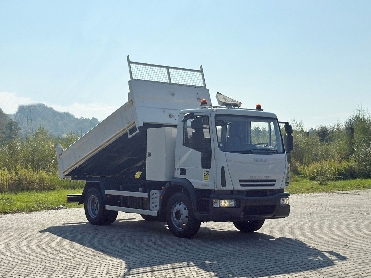 Iveco EUROCARGO 140E22* KIPPER 5,00 m* TOPZUSTAND - Самосвал: фото 1 Iveco EUROCARGO 140E22* KIPPER 5,00 m* TOPZUSTAND - Самосвал: фото 1