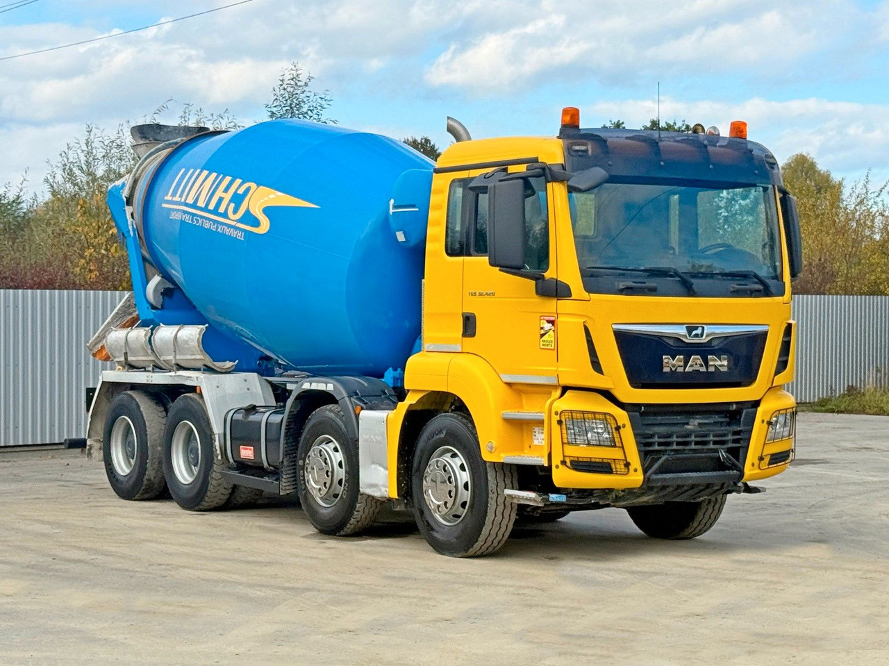 MAN TGS 32.420 * BETONMISCHER / 8x4 - Автобетоносмеситель: фото 1 MAN TGS 32.420 * BETONMISCHER / 8x4 - Автобетоносмеситель: фото 1