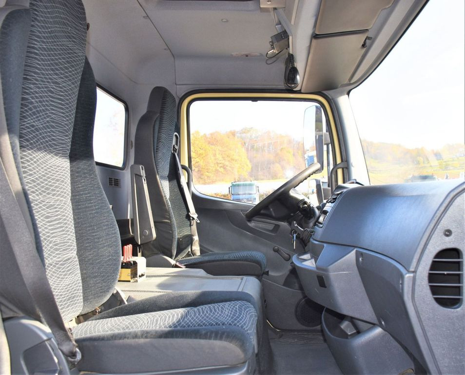 Фото интерьера 2: Крюковой мультилифт, Автоманипулятор Mercedes-Benz ATEGO 1221 * ABROLLKIPPER * TOPZUSTAND Mercedes-Benz ATEGO 1221 * ABROLLKIPPER * TOPZUSTAND