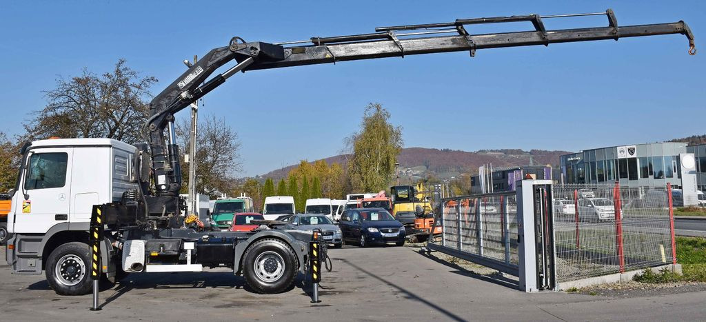 Mercedes-Benz ACTROS 1844 * Sattelzugmaschine *HIAB 330-5/FUNK - Тягач: фото 5 Mercedes-Benz ACTROS 1844 * Sattelzugmaschine *HIAB 330-5/FUNK - Тягач: фото 5