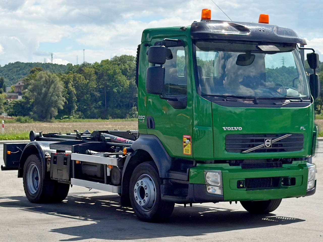 Volvo FL 280 * Abrollkipper * TOPZUSTAND - Крюковой мультилифт: фото 4 Volvo FL 280 * Abrollkipper * TOPZUSTAND - Крюковой мультилифт: фото 4