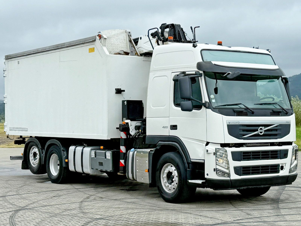 Volvo FM 420 Kipper 6,20 m * EPSILON Q150L75 *TOP - Автоманипулятор: фото 4 Volvo FM 420 Kipper 6,20 m * EPSILON Q150L75 *TOP - Автоманипулятор: фото 4