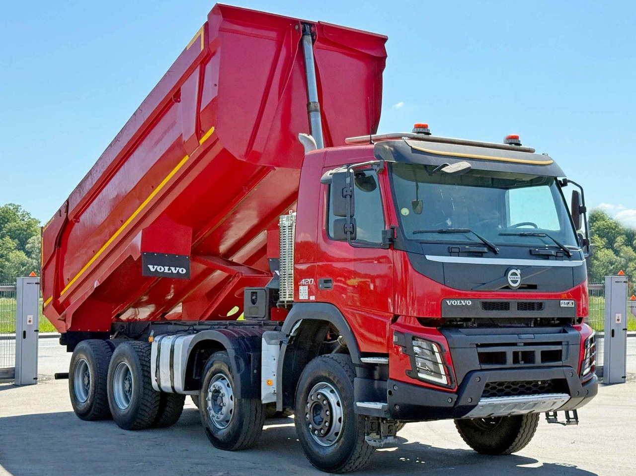 Volvo FMX 420 Kipper * TOPZUSTAND / 8x4 ! - Самосвал: фото 3 Volvo FMX 420 Kipper * TOPZUSTAND / 8x4 ! - Самосвал: фото 3