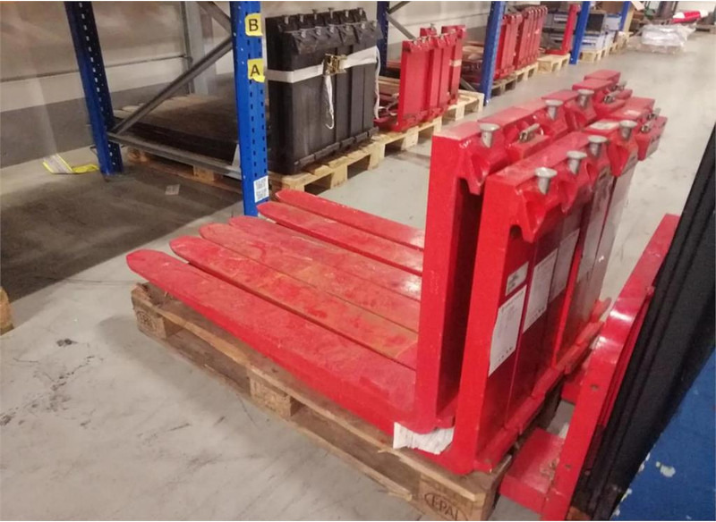 Вилы для Погрузочно-разгрузочной техники Hook ON FORKS NEW 1100X120X50: фото 6 Вилы для Погрузочно-разгрузочной техники Hook ON FORKS NEW 1100X120X50: фото 6