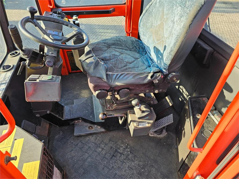 Kalmar DCB32 RoRo - Дизельный погрузчик: фото 1 Kalmar DCB32 RoRo - Дизельный погрузчик: фото 1