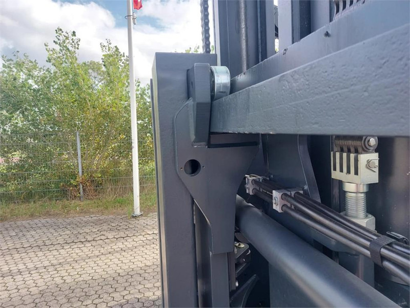 Дизельный погрузчик Kalmar DCG330-12: фото 10 Дизельный погрузчик Kalmar DCG330-12: фото 10