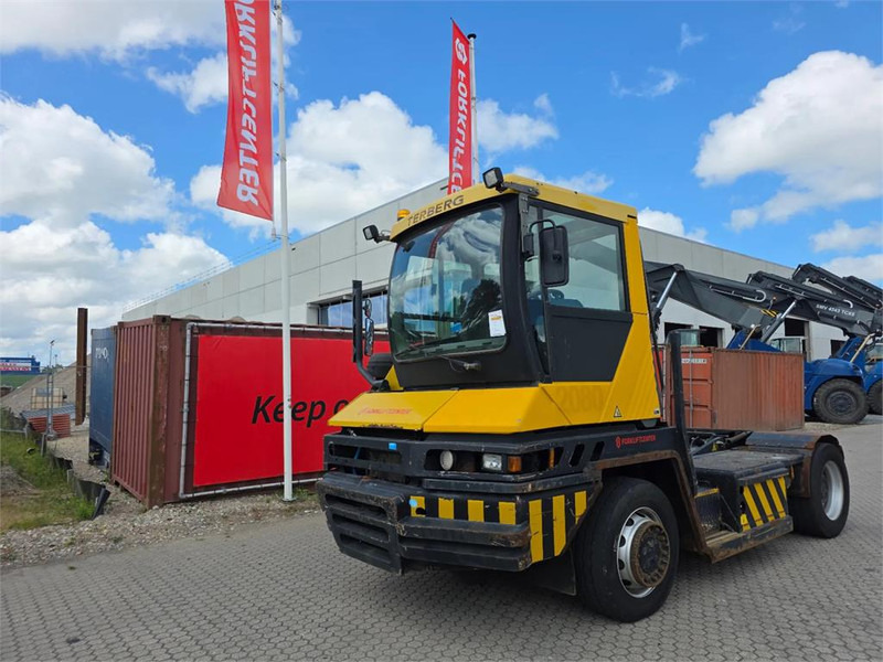 Terberg RT222 4x4 - Терминальный тягач: фото 2 Terberg RT222 4x4 - Терминальный тягач: фото 2