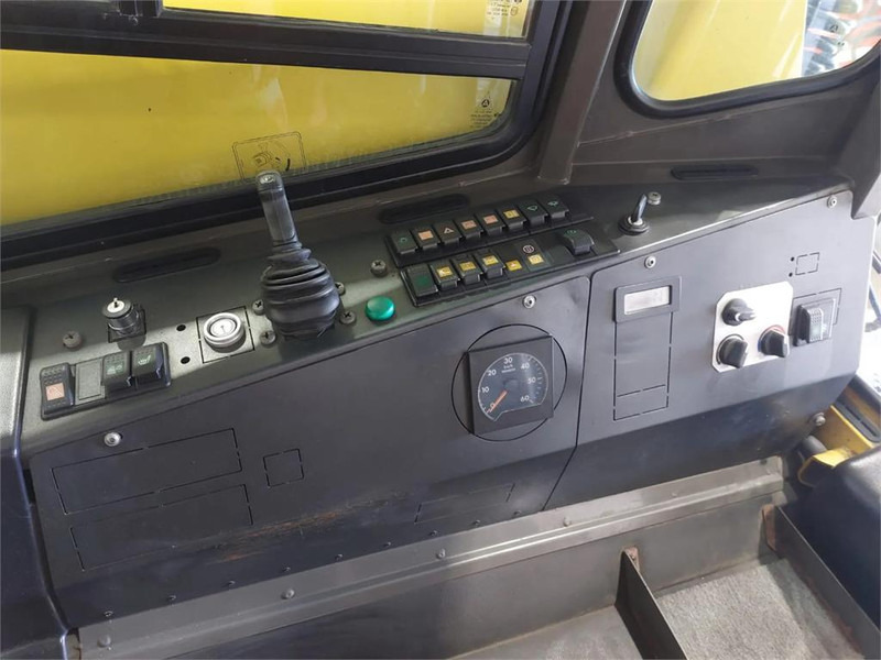 Терминальный тягач Terberg RT222 4x4: фото 20