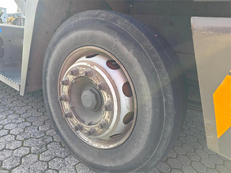 Терминальный тягач Terberg YT222: фото 11