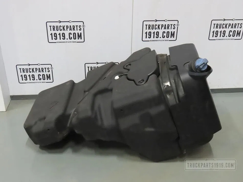 DAF 2022767 AdBlue tank XF - Глушитель/ Выхлопная система для Грузовиков: фото 1 DAF 2022767 AdBlue tank XF - Глушитель/ Выхлопная система для Грузовиков: фото 1