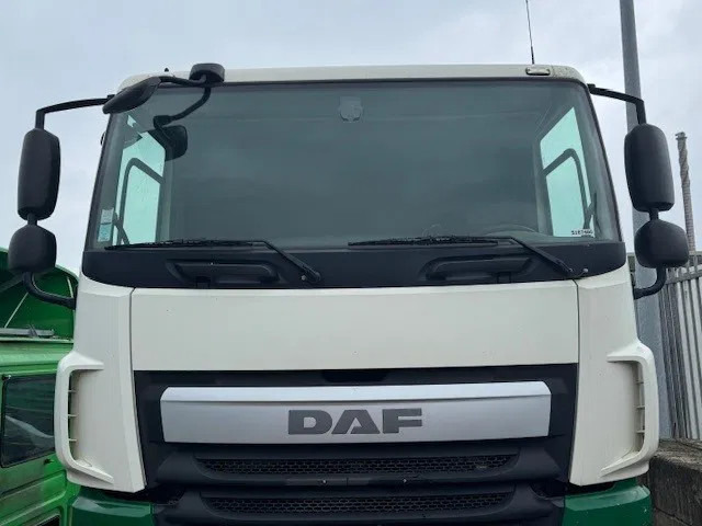 DAF CF Euro6 Cabine Compleet - Кабина и интерьер для Грузовиков: фото 2 DAF CF Euro6 Cabine Compleet - Кабина и интерьер для Грузовиков: фото 2