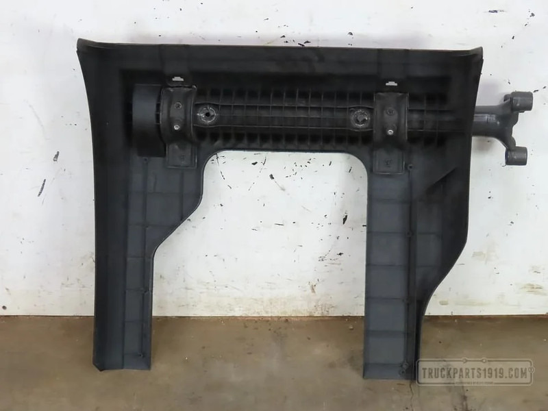 Mercedes-Benz Body & Chassis Parts Spatbord achter Li. voor MB MP - Кузов и экстерьер для Грузовиков: фото 2 Mercedes-Benz Body & Chassis Parts Spatbord achter Li. voor MB MP - Кузов и экстерьер для Грузовиков: фото 2