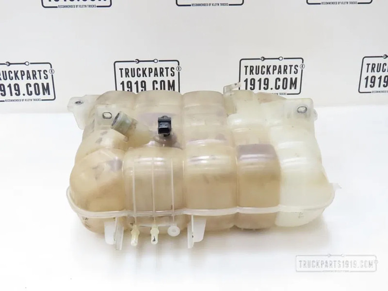 Volvo 22430043 | Koelexpansievat FH - Расширительный бачок для Грузовиков: фото 2 Volvo 22430043 | Koelexpansievat FH - Расширительный бачок для Грузовиков: фото 2