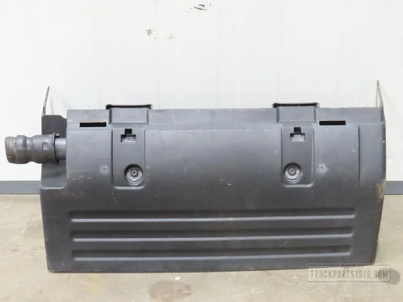 Volvo Body & Chassis Parts Spatbord achter Li. voor Volvo - Кузов и экстерьер для Грузовиков: фото 1 Volvo Body & Chassis Parts Spatbord achter Li. voor Volvo - Кузов и экстерьер для Грузовиков: фото 1