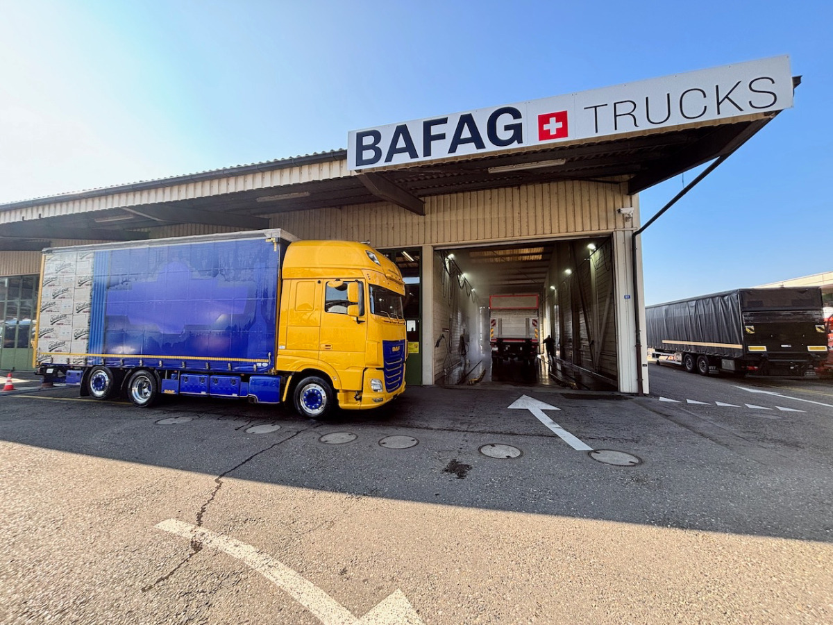 DAF FAN XF 530 LD Jumbo - Тентованный грузовик: фото 2 DAF FAN XF 530 LD Jumbo - Тентованный грузовик: фото 2