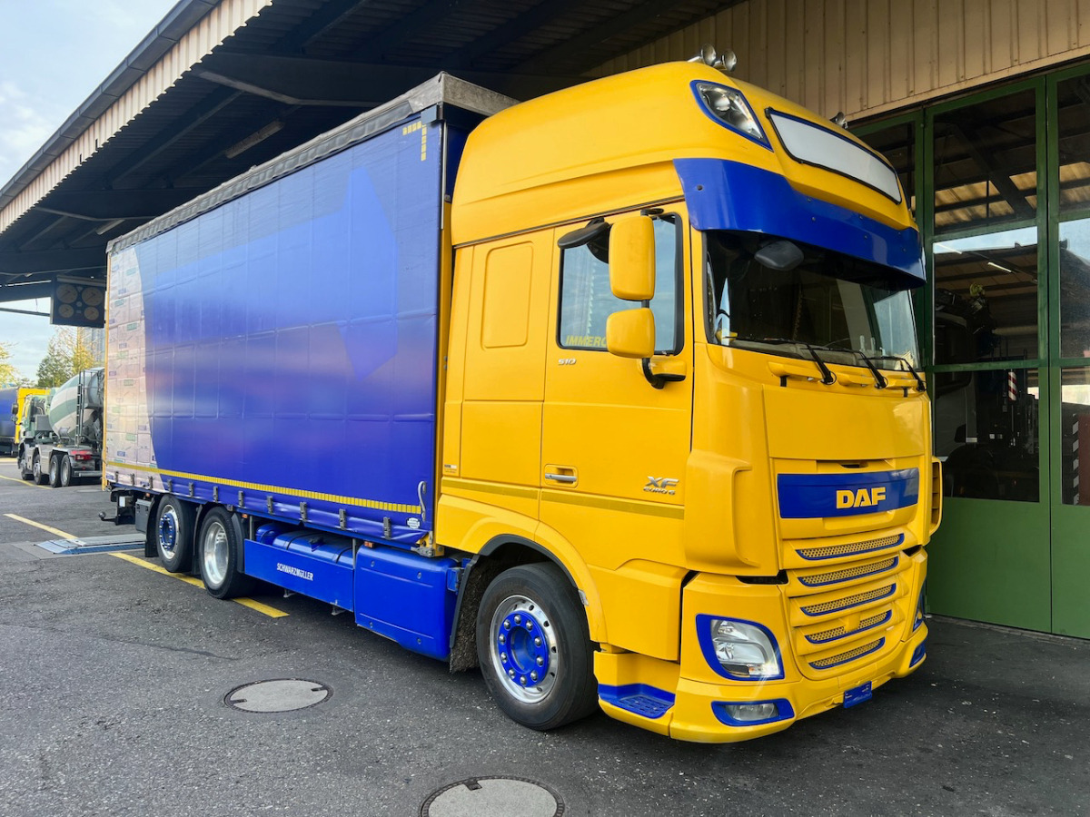 DAF XF 510 Jumbo - Тентованный грузовик: фото 1 DAF XF 510 Jumbo - Тентованный грузовик: фото 1