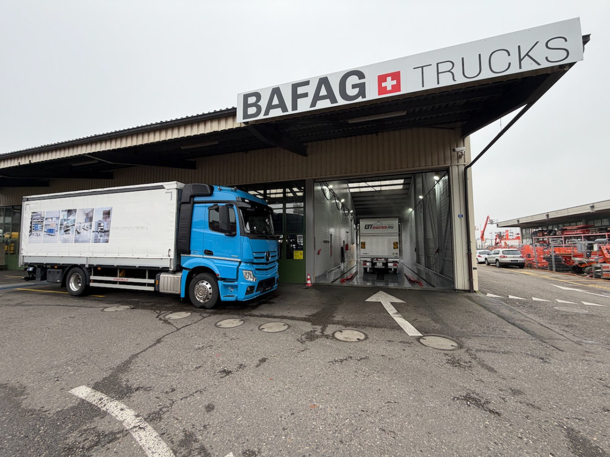 MERCEDES Mercedes Actros 1833L - Тентованный грузовик: фото 2 MERCEDES Mercedes Actros 1833L - Тентованный грузовик: фото 2