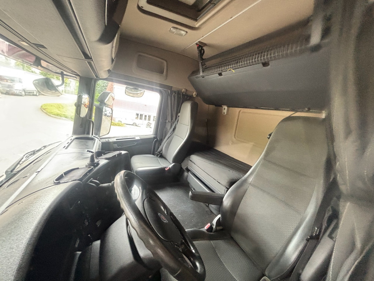 SCANIA G440 - Тентованный грузовик: фото 4 SCANIA G440 - Тентованный грузовик: фото 4