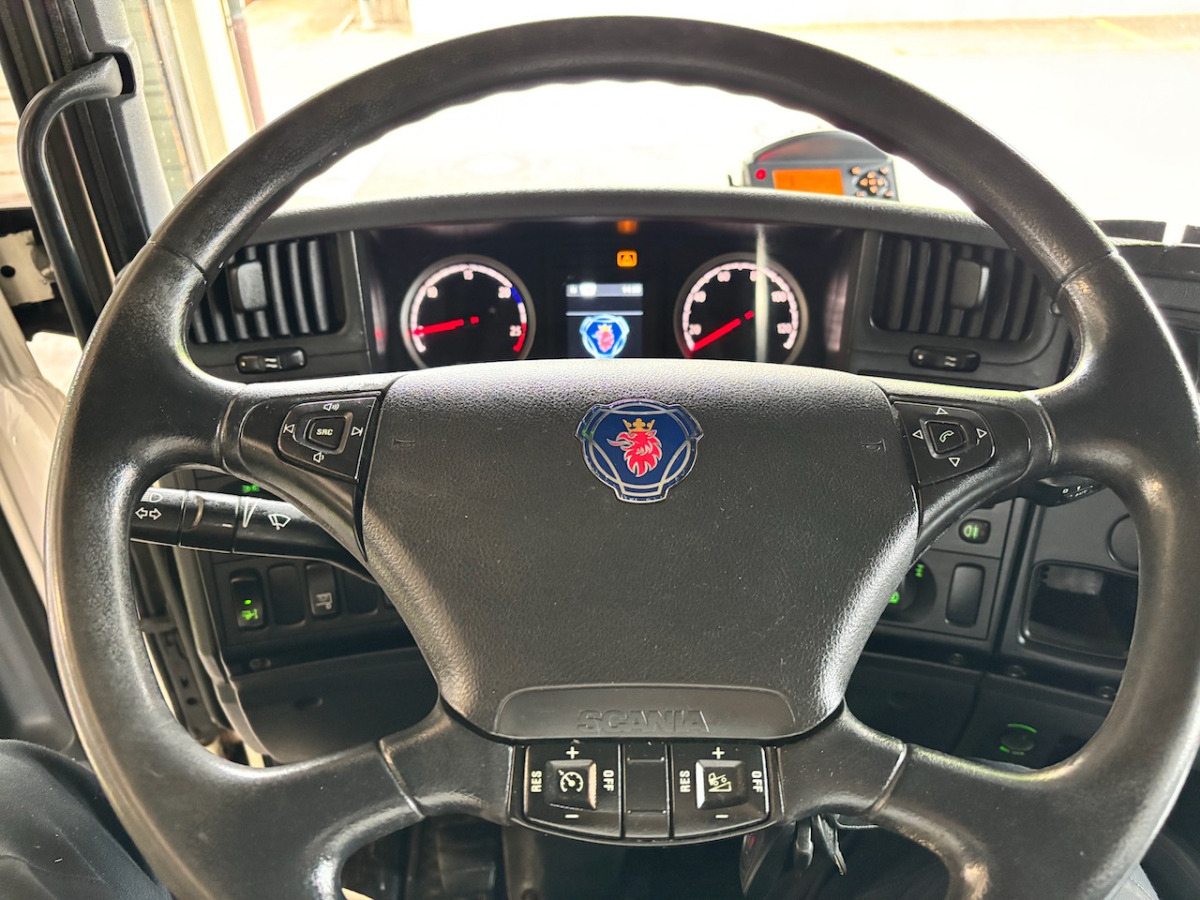 SCANIA G440 - Тентованный грузовик: фото 5 SCANIA G440 - Тентованный грузовик: фото 5