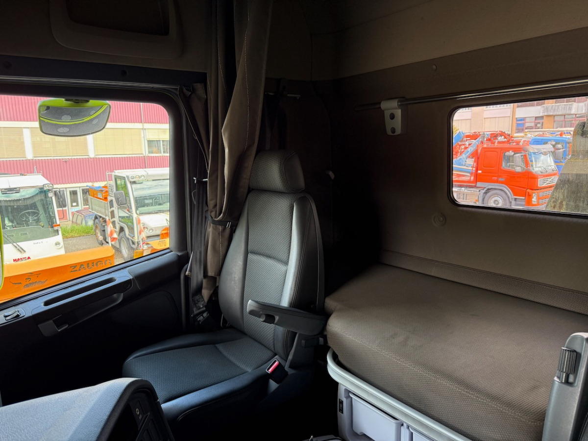 SCANIA R490 8x4 - Крюковой мультилифт: фото 5 SCANIA R490 8x4 - Крюковой мультилифт: фото 5