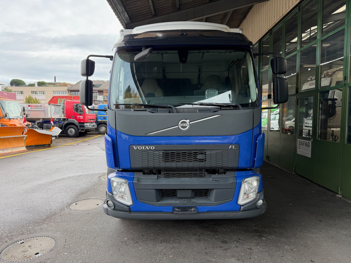 VOLVO FL-280  4x2R - Грузовик с закрытым кузовом: фото 3 VOLVO FL-280  4x2R - Грузовик с закрытым кузовом: фото 3