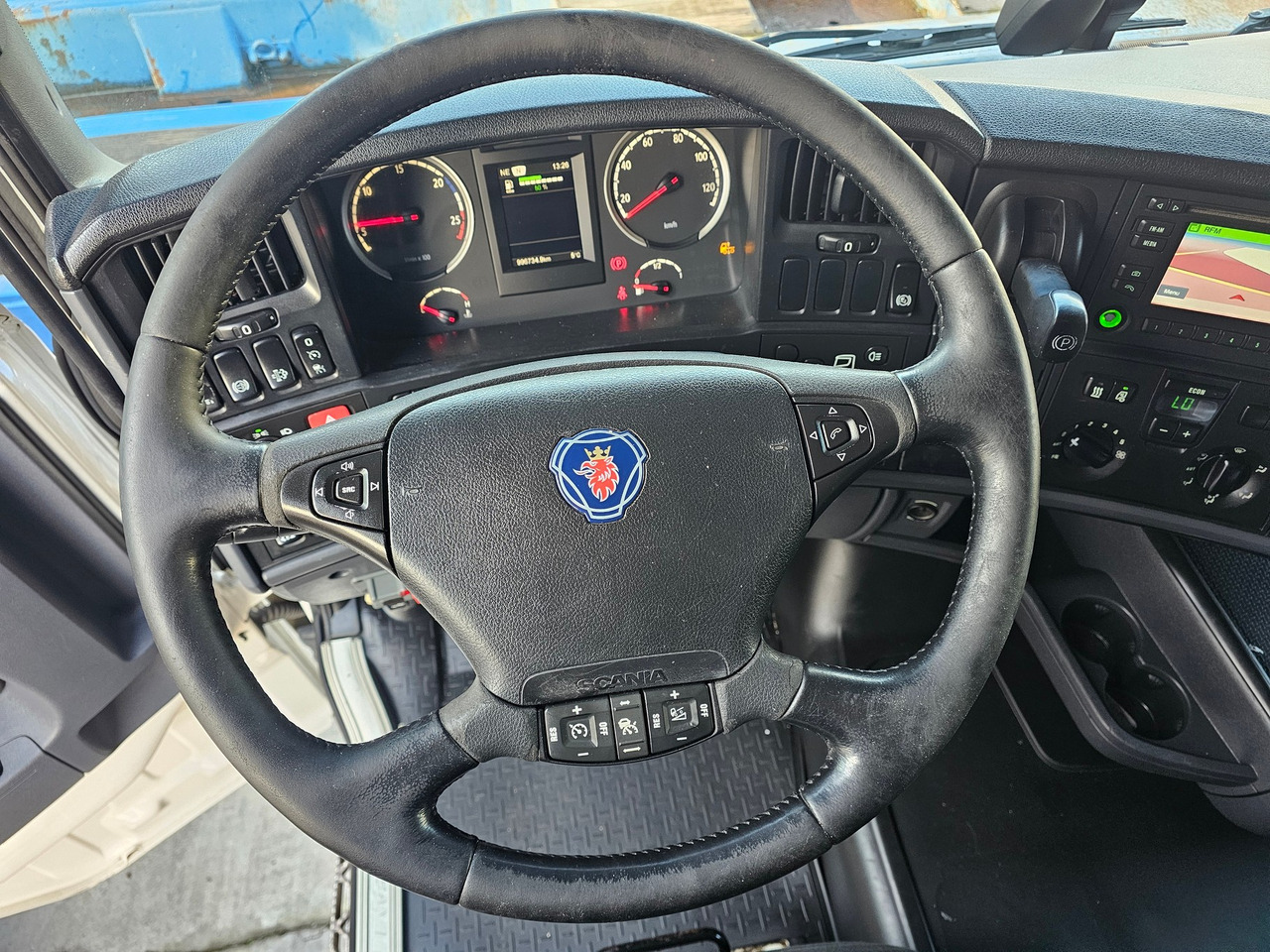 Scania R410 Highline SCR Only - Тягач: фото 5 Scania R410 Highline SCR Only - Тягач: фото 5