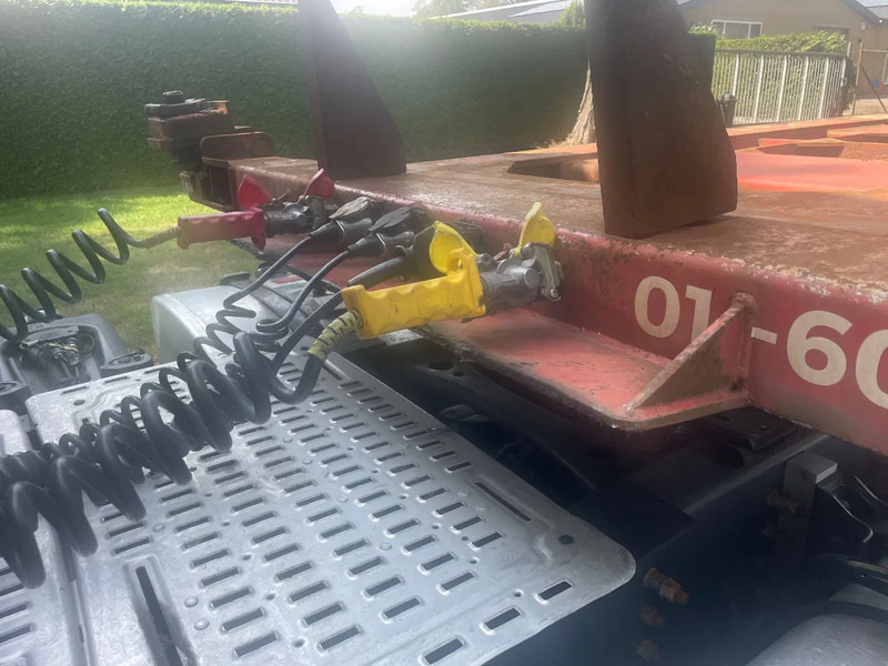 Renders 2x 20 1x 30 1x 40 in prijs verlaagt - Полуприцеп-контейнеровоз/ Сменный кузов: фото 2 Renders 2x 20 1x 30 1x 40 in prijs verlaagt - Полуприцеп-контейнеровоз/ Сменный кузов: фото 2