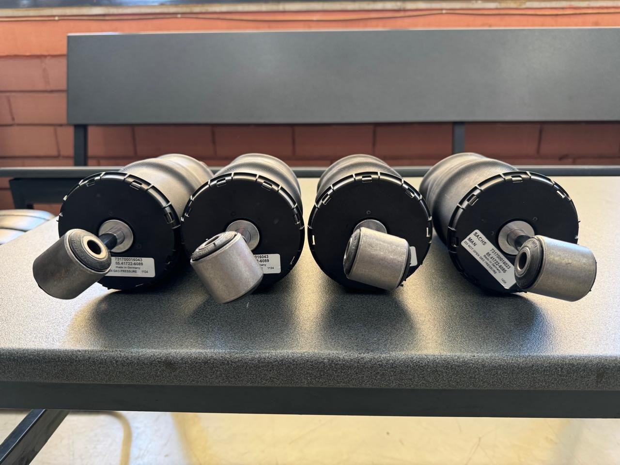 CAB SUSPENSION ON FRAME (FRONT-REAR) MAN TGS - Подвеска кабины: фото 1 CAB SUSPENSION ON FRAME (FRONT-REAR) MAN TGS - Подвеска кабины: фото 1