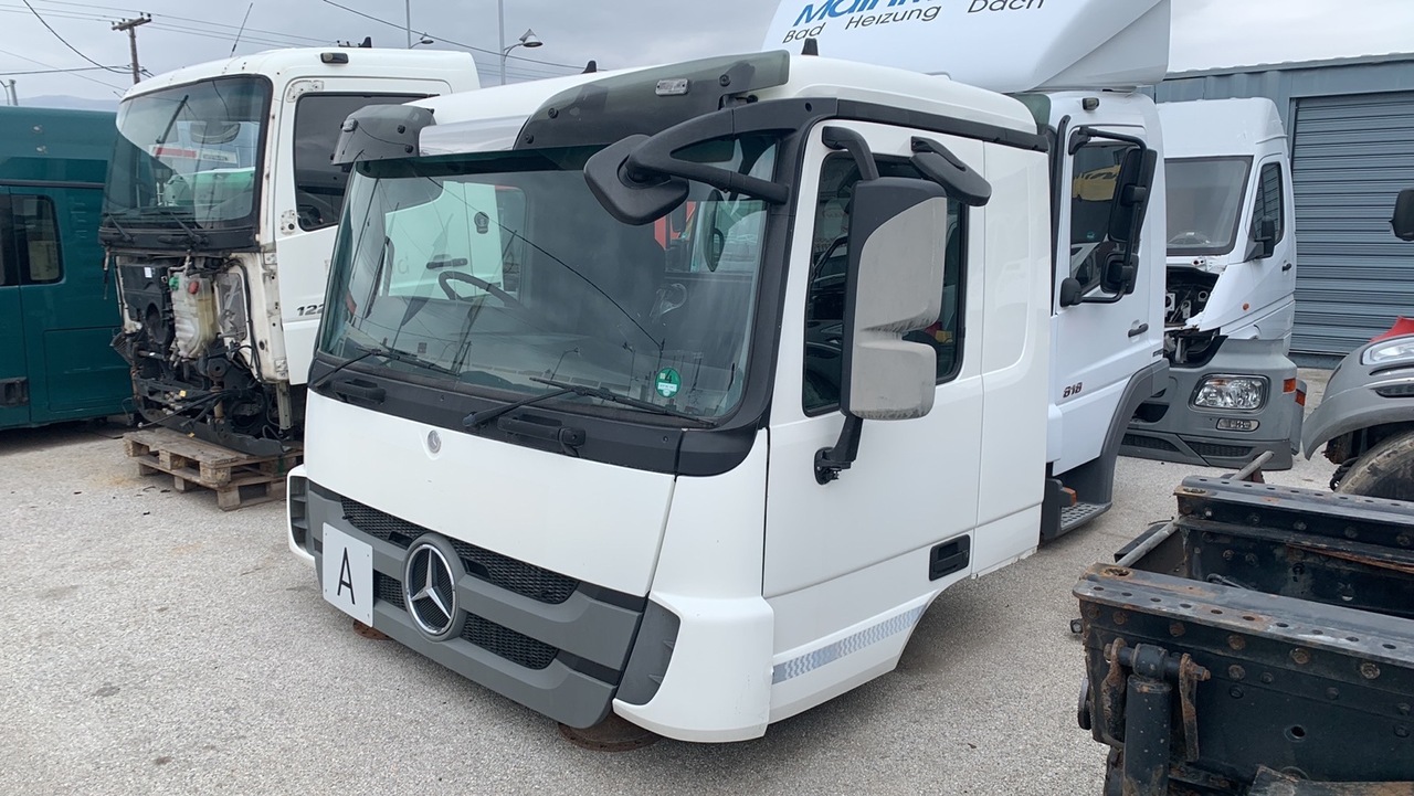 MEDIUM CAB ACTROS MP3 RHD - Кабина и интерьер для Грузовиков: фото 2 MEDIUM CAB ACTROS MP3 RHD - Кабина и интерьер для Грузовиков: фото 2