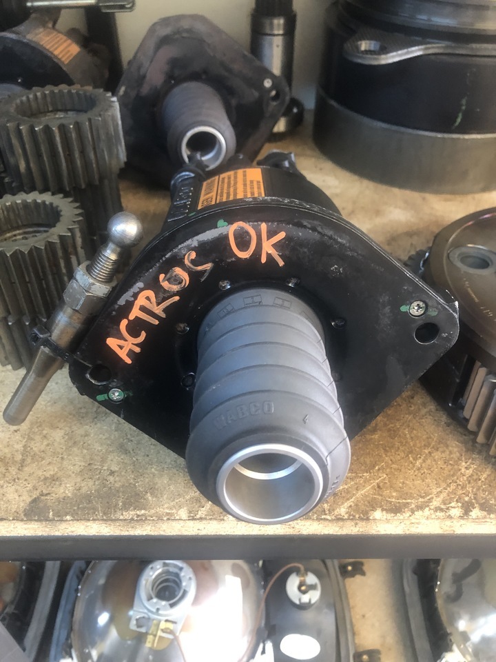 MERCEDES-BENZ ACTROS MP4 CLUTCH BOOSTER - Цилиндр сцепления для Грузовиков: фото 1 MERCEDES-BENZ ACTROS MP4 CLUTCH BOOSTER - Цилиндр сцепления для Грузовиков: фото 1