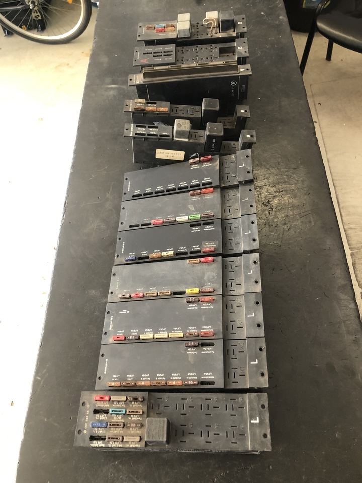 MODULE MERCEDES BENZ SK - Реле: фото 1 MODULE MERCEDES BENZ SK - Реле: фото 1