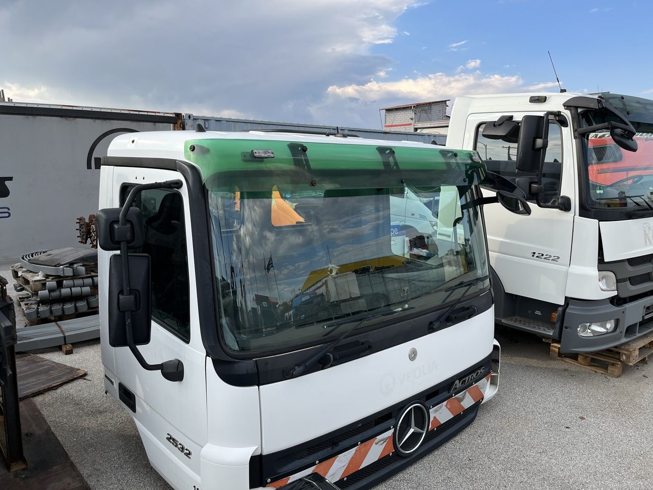 SHORT CAB ACTROS MP2 RHD - Кабина и интерьер для Грузовиков: фото 3 SHORT CAB ACTROS MP2 RHD - Кабина и интерьер для Грузовиков: фото 3
