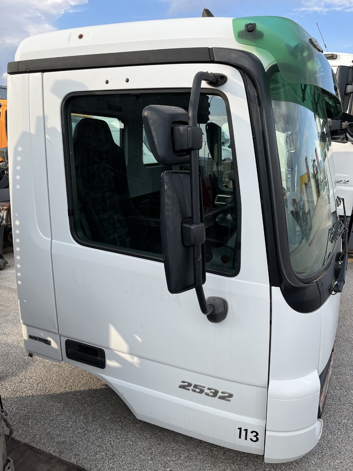 SHORT CAB ACTROS MP2 RHD - Кабина и интерьер для Грузовиков: фото 4 SHORT CAB ACTROS MP2 RHD - Кабина и интерьер для Грузовиков: фото 4