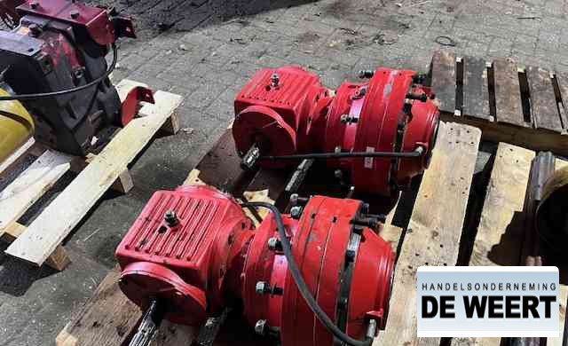 Trioliet tandwielkast , haakse aandrijving , trioliet mengwagen - Коробка передач для Сельскохозяйственной техники: фото 2 Trioliet tandwielkast , haakse aandrijving , trioliet mengwagen - Коробка передач для Сельскохозяйственной техники: фото 2