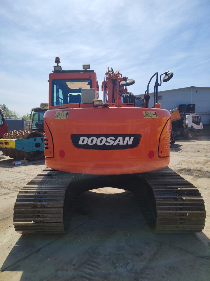 DOOSAN DX140LCR-3 - Гусеничный экскаватор: фото 5 DOOSAN DX140LCR-3 - Гусеничный экскаватор: фото 5
