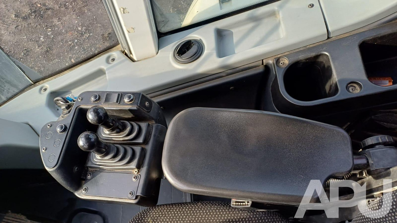 Колёсный погрузчик Liebherr L576 Xpower: фото 6