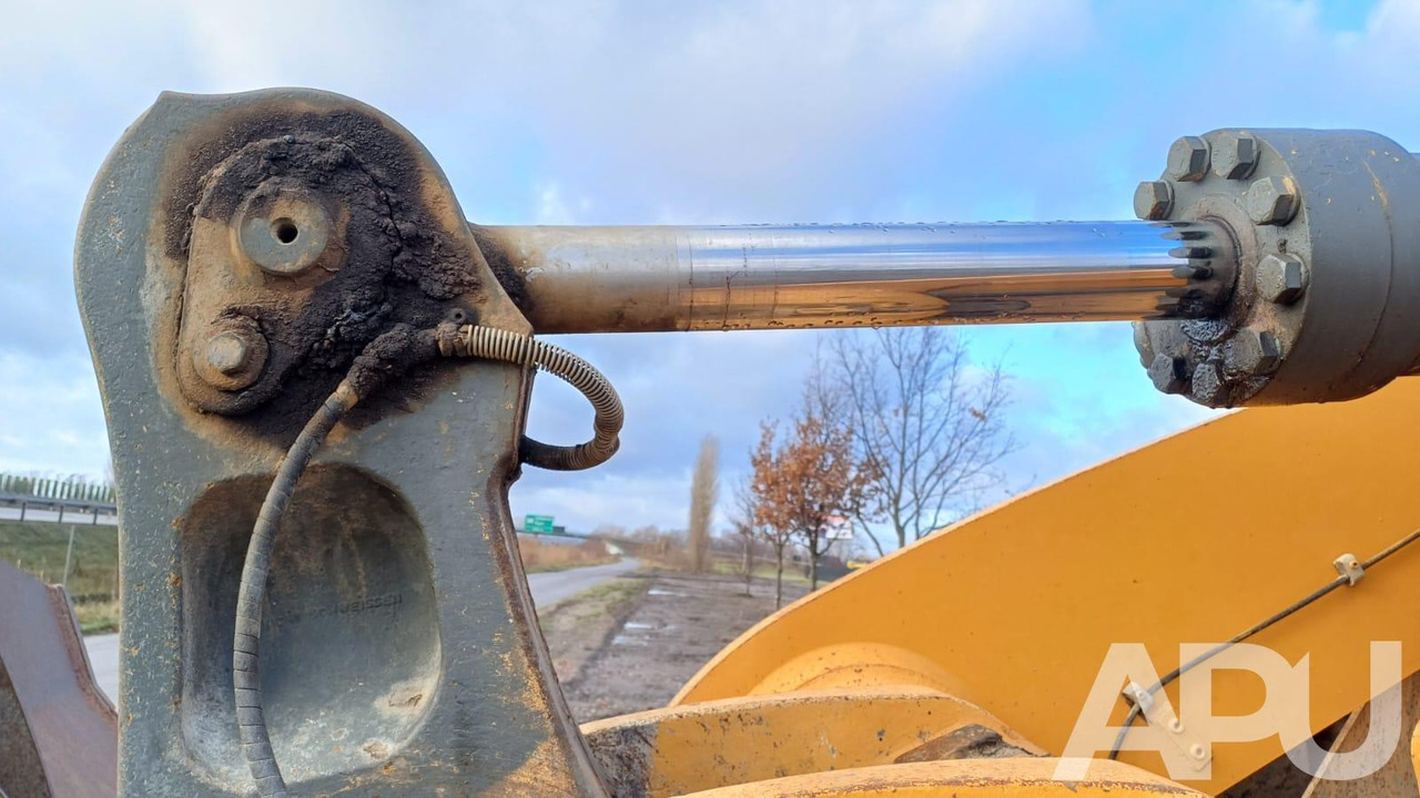 Колёсный погрузчик Liebherr L576 Xpower: фото 17