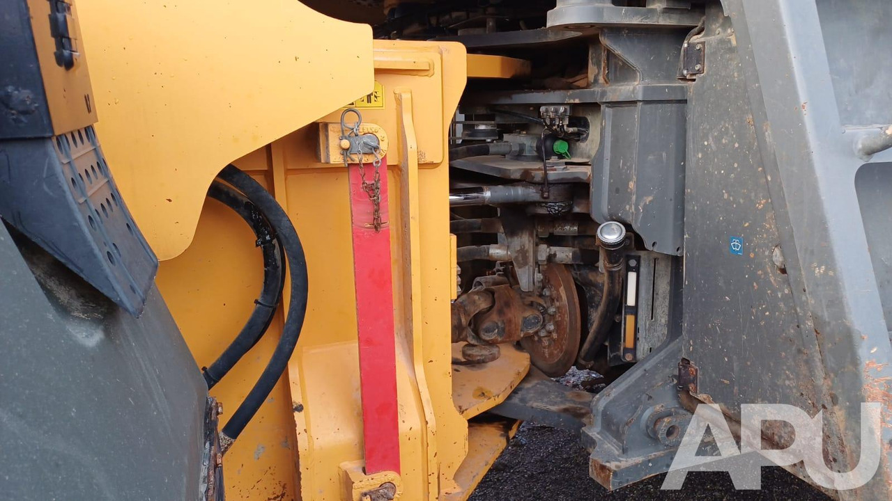 Колёсный погрузчик Liebherr L576 Xpower: фото 33